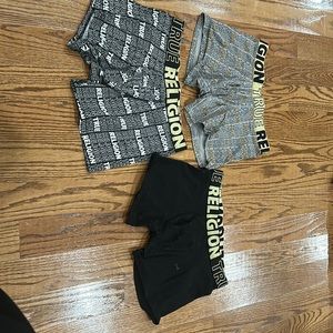 Underwear size medium men good condition